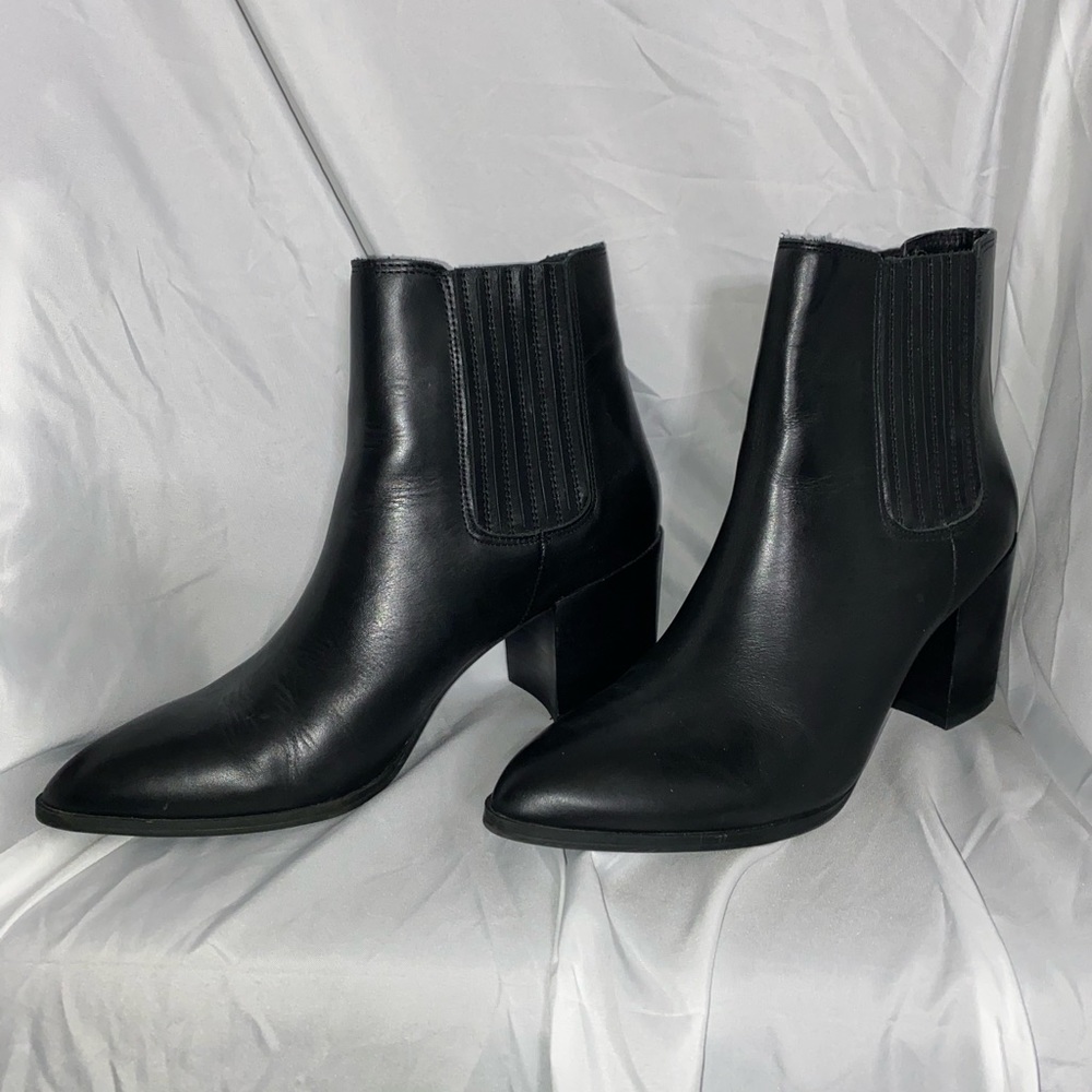 Steve Madden block heel booties size 7.5
